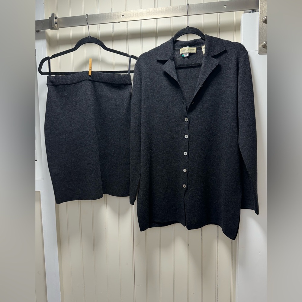 100% Fine Merino Wool Vintage Skirt and Sweater Set